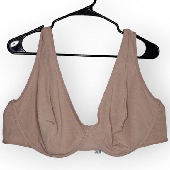 Old Navy Women's Plus Size Mesh Unlined Underwire Plunge Bra size 46D - Picture 3 of 7